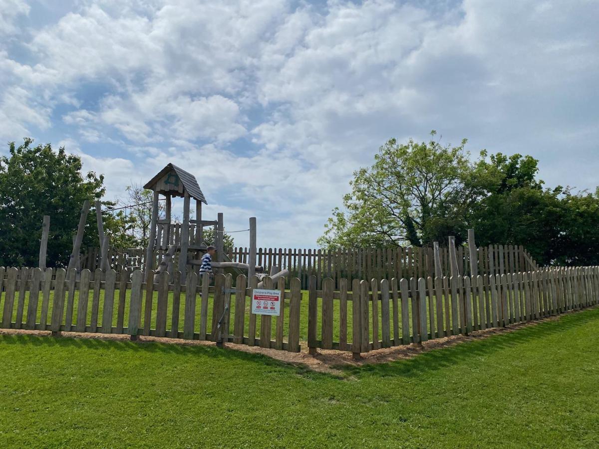 The Sanctuary Holiday Home - Escape The Ordinary Knaresborough Exterior photo