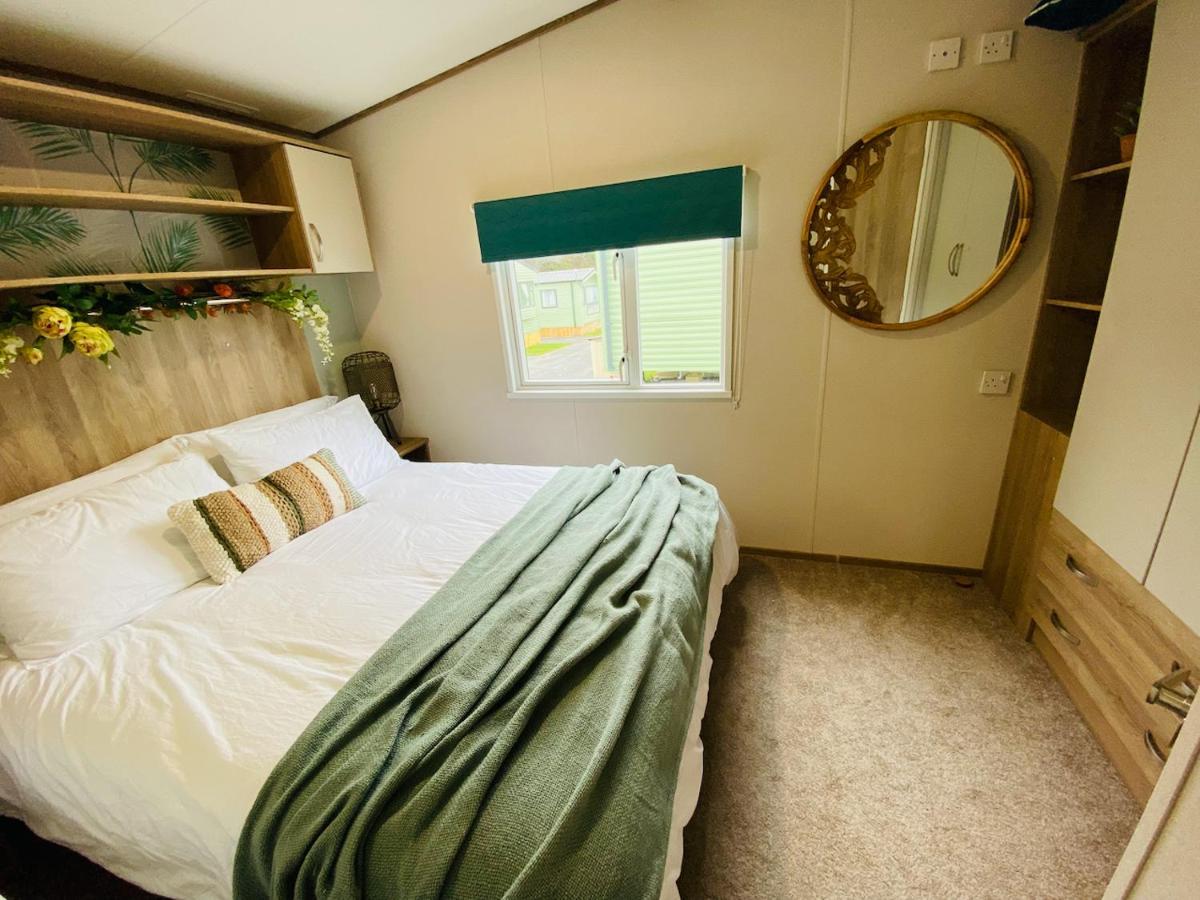 The Sanctuary Holiday Home - Escape The Ordinary Knaresborough Exterior photo